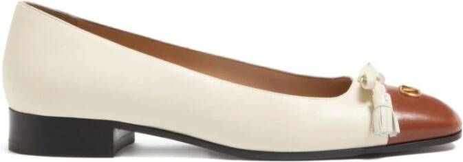 Valentino Garavani Witte platte schoenen met kwastdetail