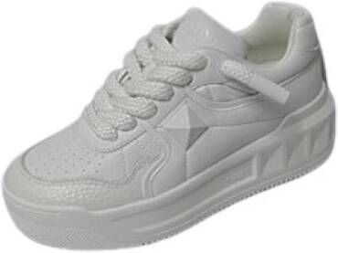 Valentino Garavani Witte Sneakers voor een stijlvolle look