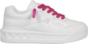 Valentino Garavani XL Low-Top Sneakers met Maxi Stud Detail Wit Heren