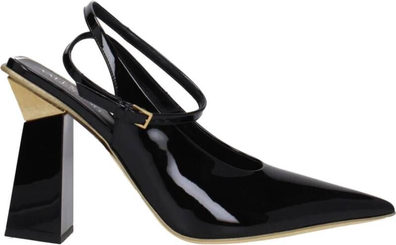 Valentino Garavani Hyper One Stud Pumps van Patentleer Black Dames