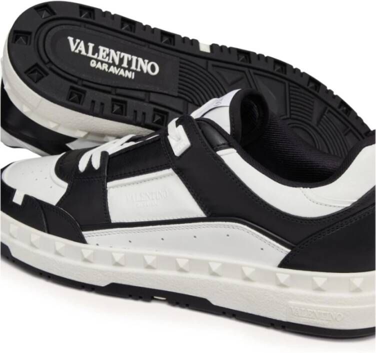 Valentino Garavani Zwarte Sneakers met Rockstud Details Black Heren