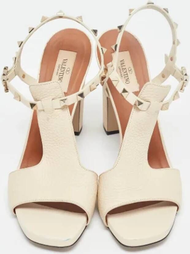 Valentino Vintage Pre-owned Leather sandals Beige Dames