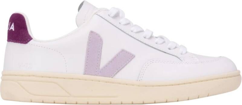 VEJA Lage Sneakers Dames V12 Maat: 38 Materiaal: Leer Kleur: Paars