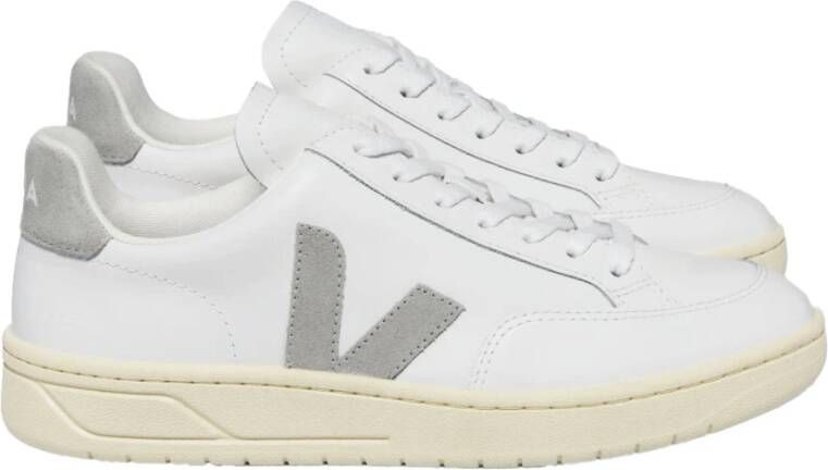 Veja Leren Sneakers met Grijze Accents White Heren