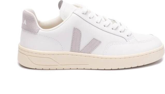 Veja Witte Leren Sneakers Ronde Neus Logo White