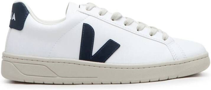 Veja Witte Sneakers met Rode V en Marineblauwe Hiel White