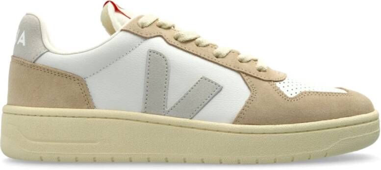 VEJA Lage Sneakers Dames V-82 Maat: 40 Materiaal: Suède Kleur: Creme