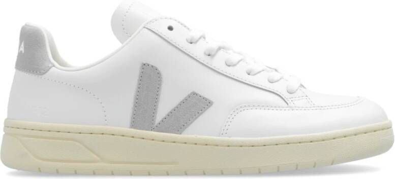 Veja Witte Leren Sneakers Ronde Neus Logo White Heren