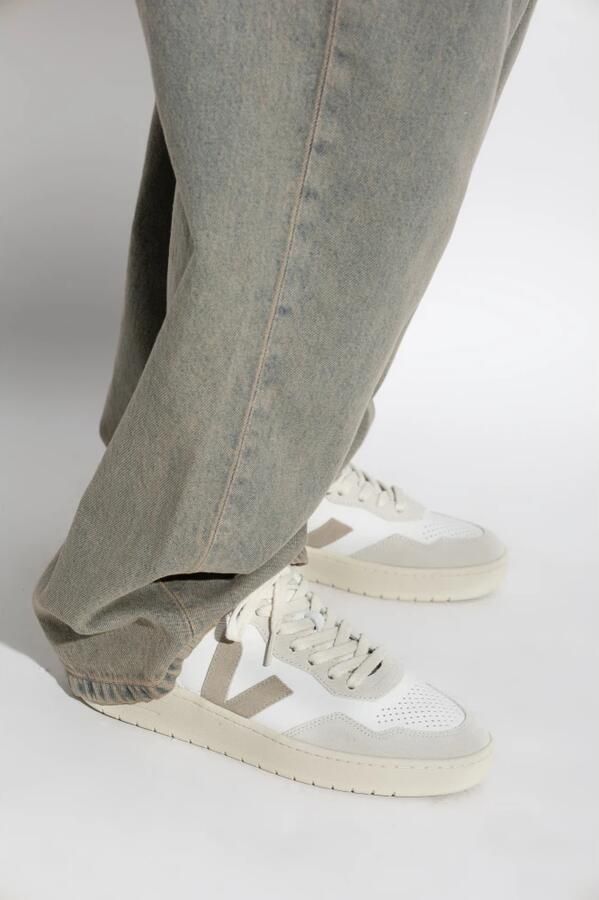 Veja Sneakers laag 'V-90' lichtbeige donkerbeige wit - Foto 6