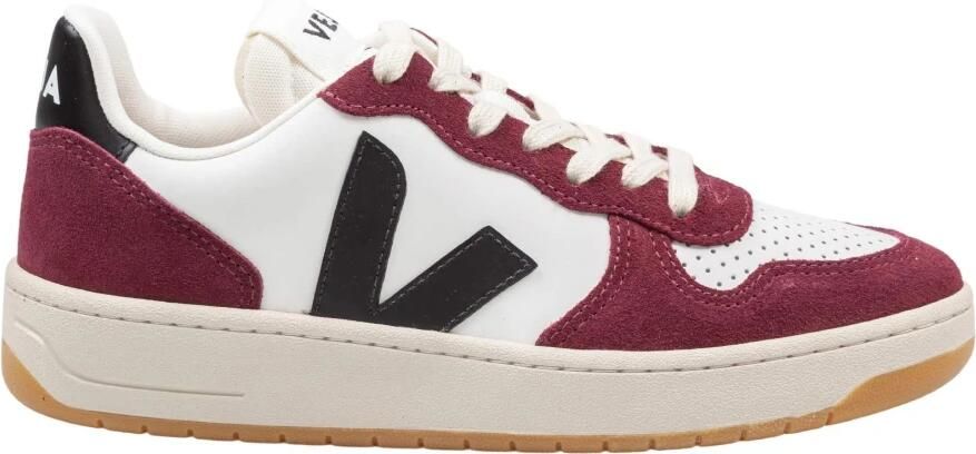 Veja Low-Top Sneakers V-10 in rood