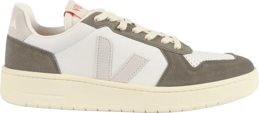 Veja V-82 Leather