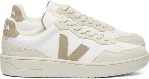 Veja V-90 Leather