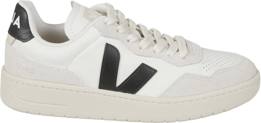 Veja V-90 Leather