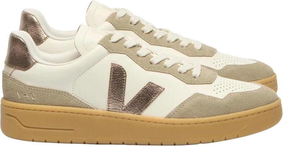 Veja V-90 Leather