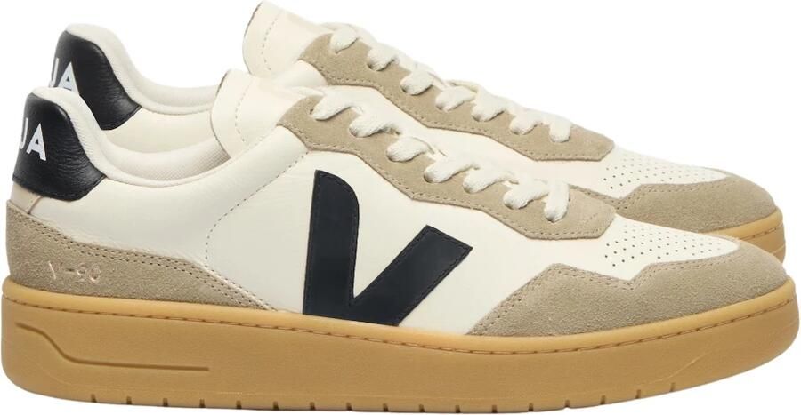 Veja V-90 Leather