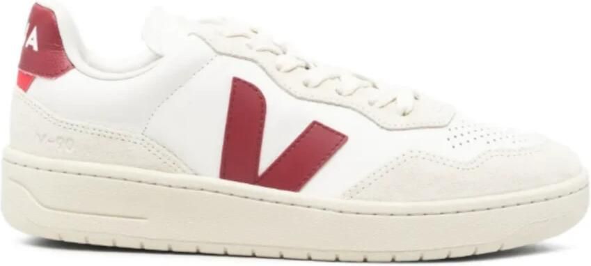 Veja V-90 Leather