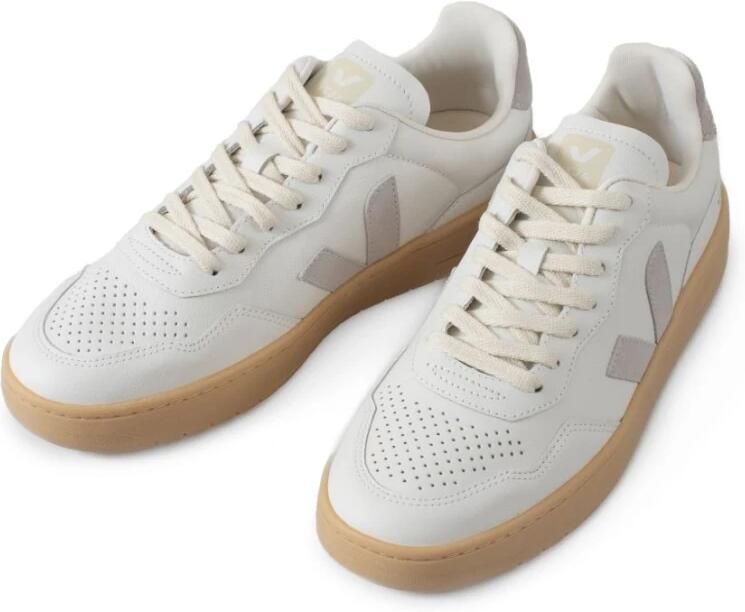 Veja V10 OffWhite Leather Casual Sneakers