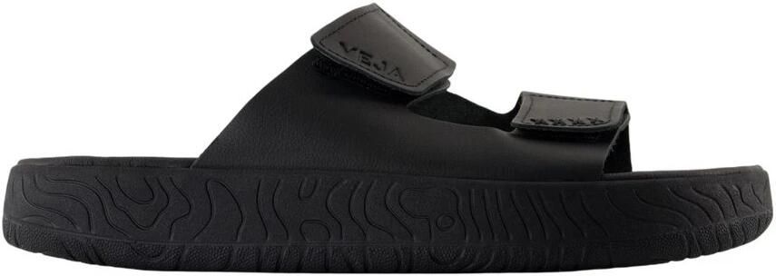 Veja Zwarte Leren Sandalen Slip-On Stijl