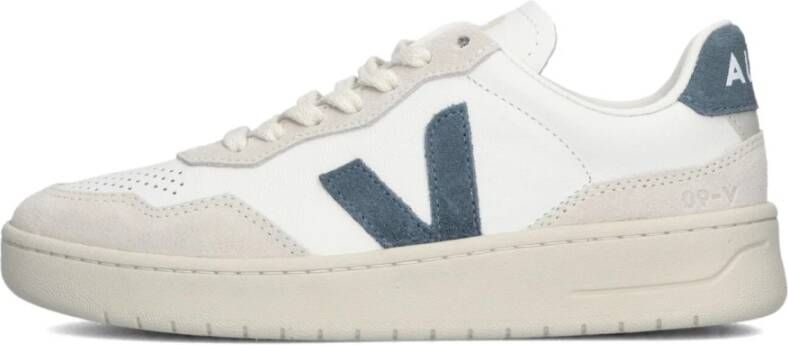 Veja Witte Lage Dames Sneakers V-90