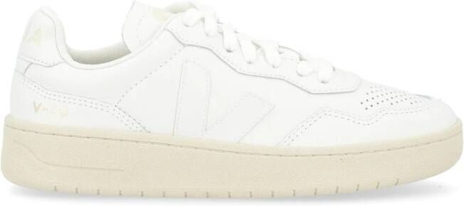 Veja Witte Leren Geperforeerde Neus Sneaker White Dames