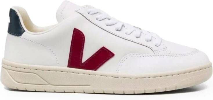 Veja Witte Sneakers met Rode V en Donkerblauwe Hiel White Heren