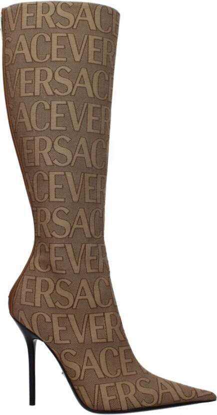 Versace Kniehoge laarzen uit de 'La Vacanza' collectie. Bruin Dames