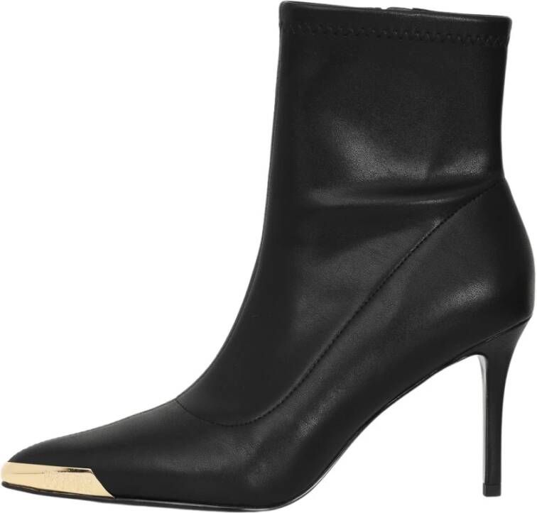Versace Jeans Couture Glamour Tronchetto met barokdruk en punt afgewerkt met een Logottel 73V3S51-Zs371 zwart goud Zwart Dames