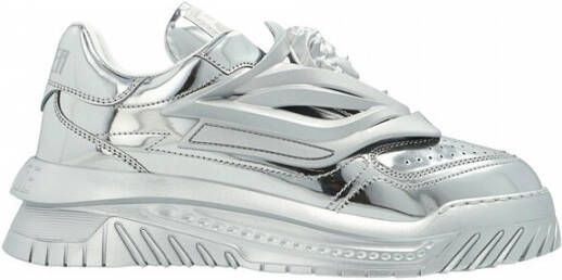 Versace Zilveren Leren Sneakers met Logo Patch Gray Heren