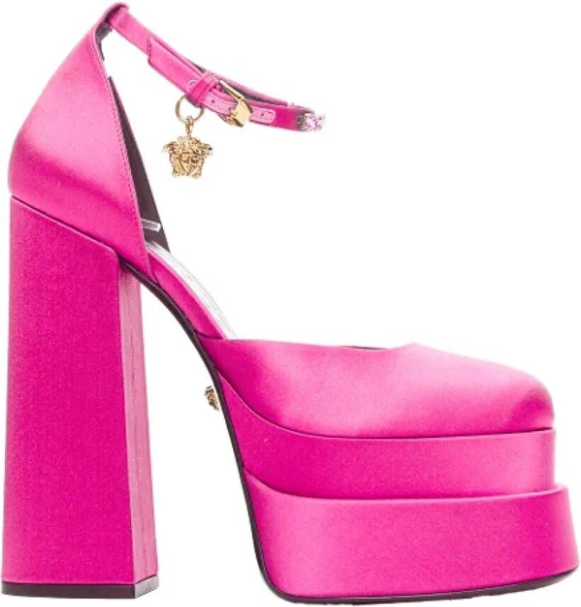 Versace Pre-owned Fabric heels Pink Dames