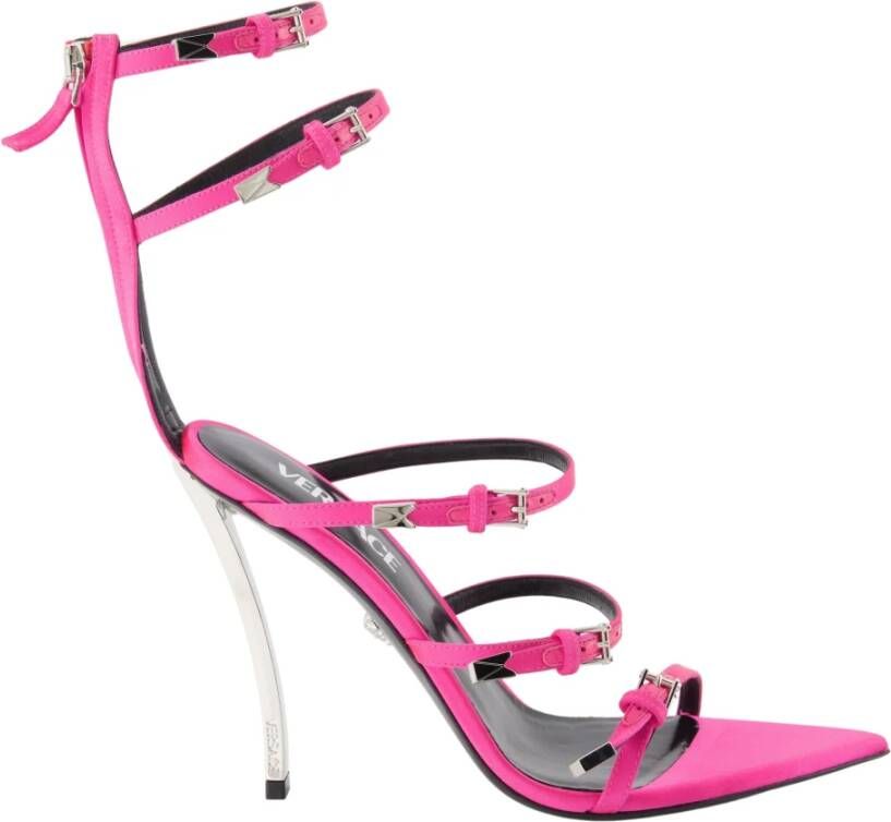 Versace Zijden Sandalen met Puntneus en Meerdere Gespen