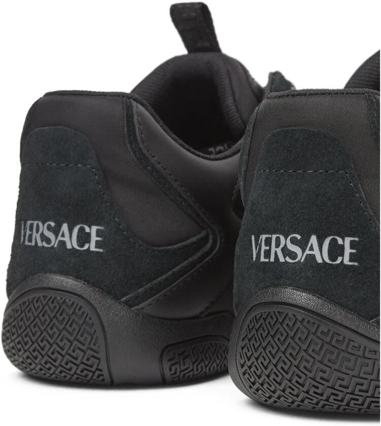 Versace Zwarte Sneakers met Greca Details