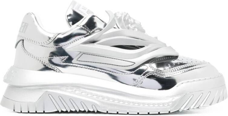 Versace Zilveren Leren Sneakers met Logo Patch Gray Heren