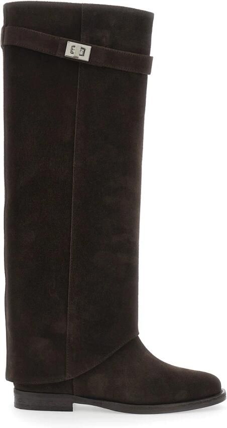 Via Roma 15 4668 Boot