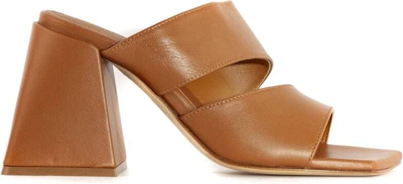 Vic Matié Bruine leren sandalen met dubbele band