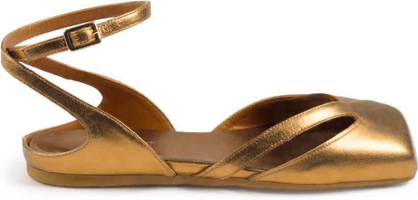 Vic Matié G34 Square Closed Slingback