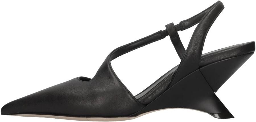 Vic Matié Zwaan gesloten schoen Zwart Black Dames