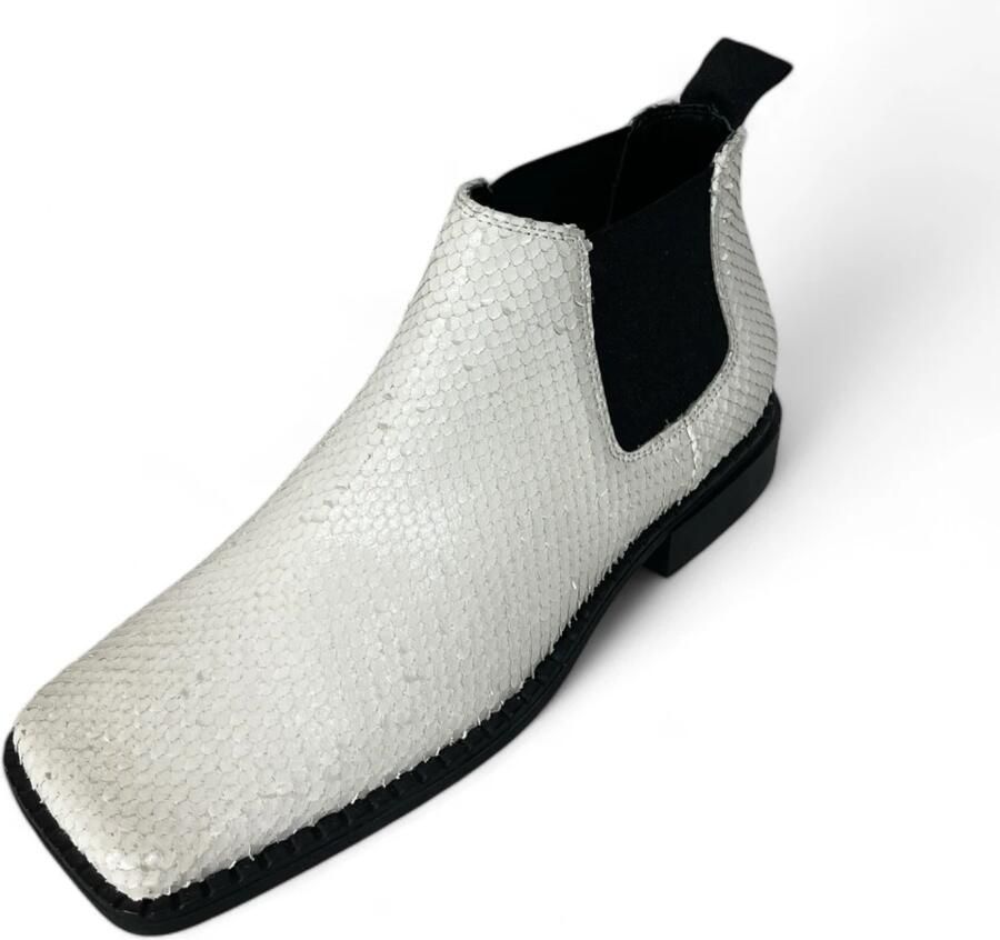 Vic Matié Witte leren enkellaars reptielpatroon