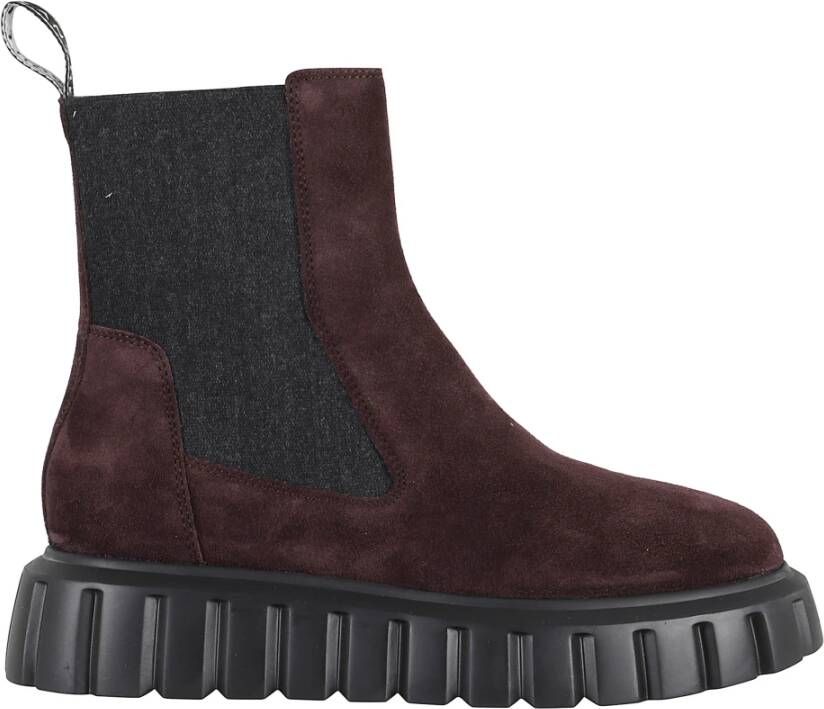 Voile Blanche Suede Chelsea Sneakers