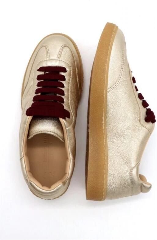 WEEKEND Max Mara Low-Top Sneakers Pacogold in goud