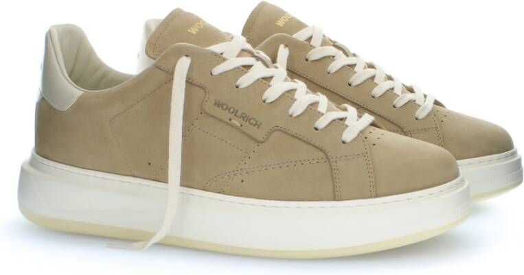 Woolrich Beige Schoeisel voor Stijlvolle Outfits