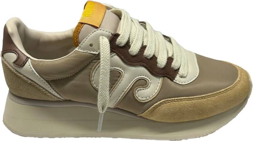 Wushu Ruyi Sneaker van suède en nylon rubberen zool Beige Dames