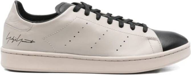 Y-3 Bruin en Zwarte Sneakers voor Iedereen