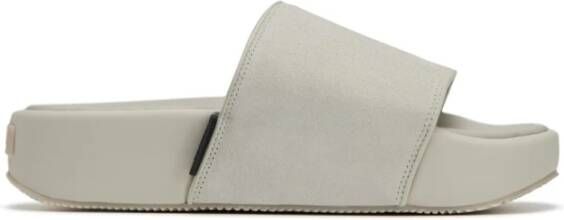 Y-3 Low-Top Sneakers New Slide Sandals in grijs