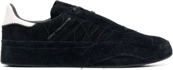 Y-3 Zwarte Suède Sneaker met Logo Detail Zwart