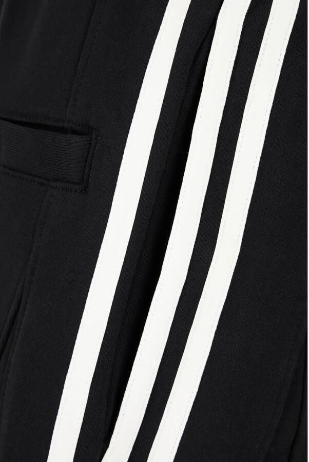 Y-3 Bermuda Schoenen voor Stijlvolle Outfits
