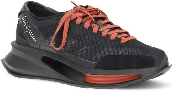 Y-3 Futuristische hardloopschoenen met innovatief ontwerp