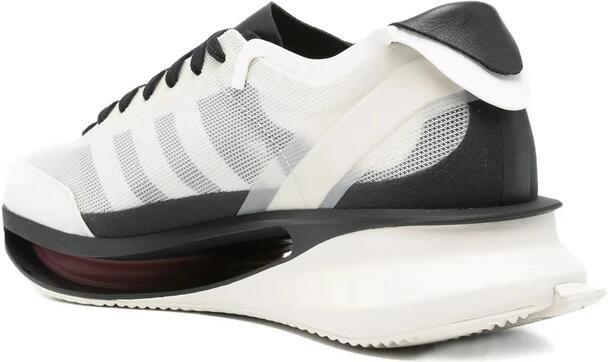 Y-3 Witte Mesh Sneaker met Gebogen Zool