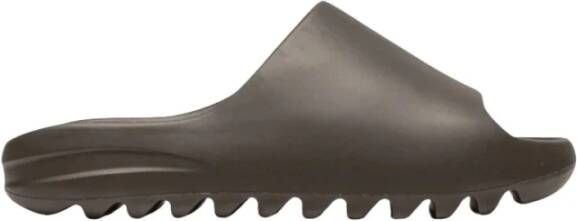 Yeezy Comfortabele Slippers in Donkere Chocolade