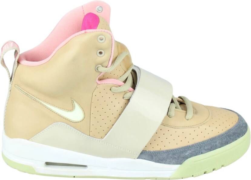 Yeezy Nike Air 'Net Tan' Sneaker