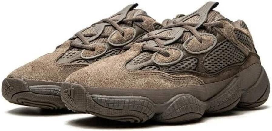 Yeezy Clay Brown Lifestyle Sneakers